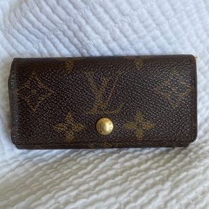 Authentic Monogram Louis Vuitton Multiclés 4 Key Holder